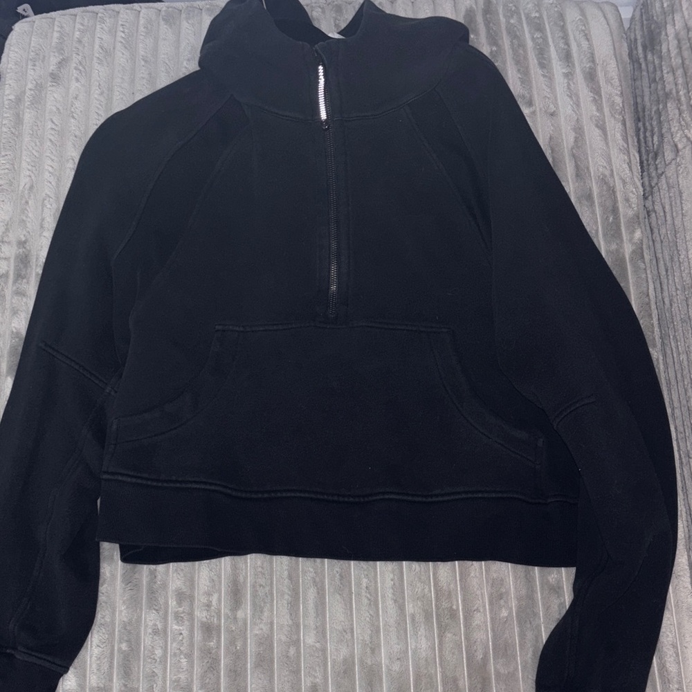 Black Lululemon Scuba